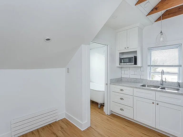 33 3rd St #3 — Photo 11