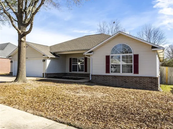 3044 N Rutile Dr, Fayetteville, AR 72704