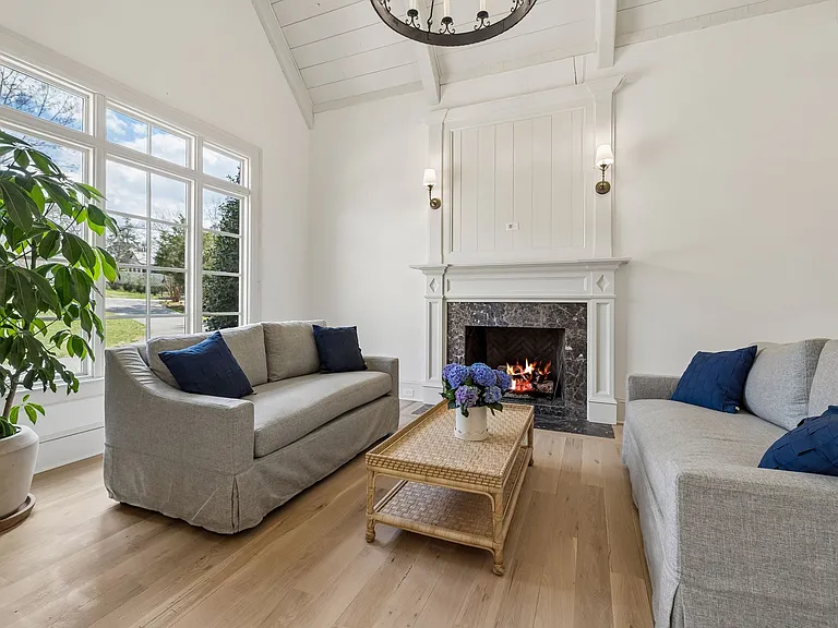 4533 Alcott Dr — Photo 7