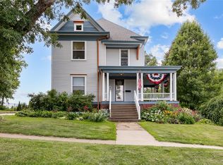 103 10th Ave SW, Mount Vernon, IA 52314