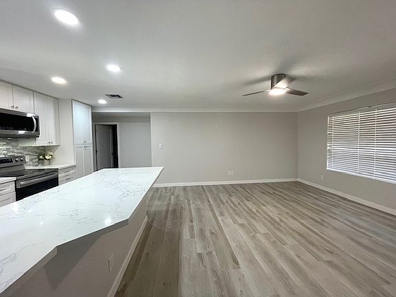 3rd image of 705 E Kachina Ave