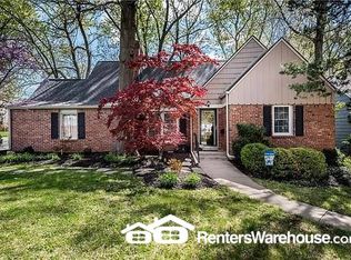 5301 Aberdeen Rd, Fairway, KS 66205