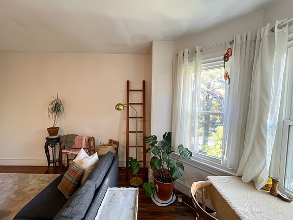 4th image of 234 S 44th St #3FL