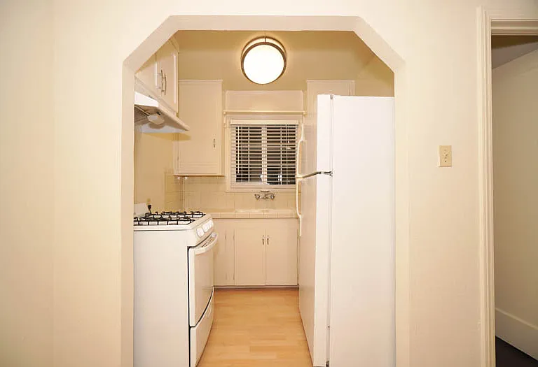 22681 E Cliff Dr — Photo 8