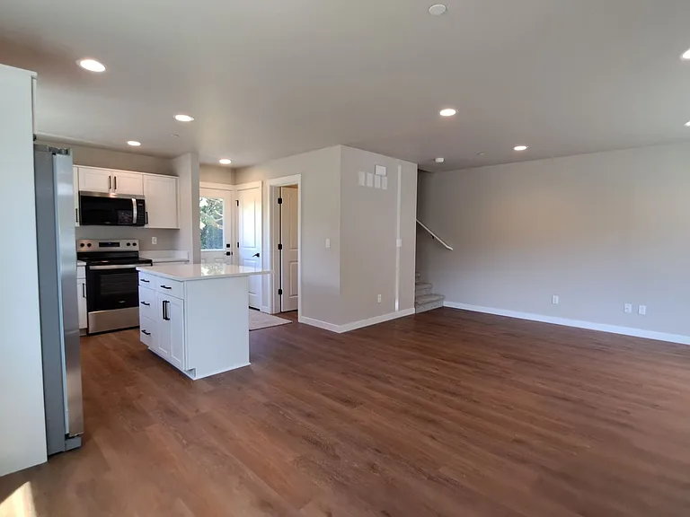 3111 E Camellia Way — Photo 8