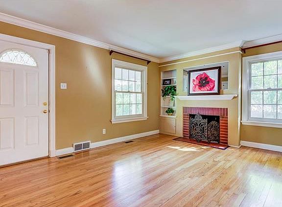 4th image of 130 Girard Pl