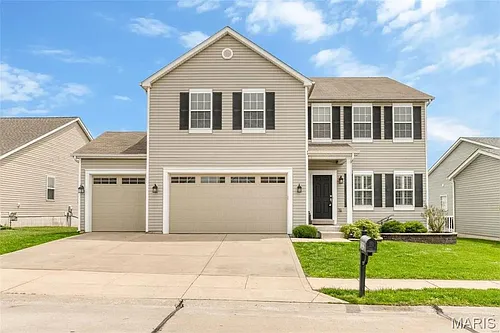 1824 English Oak Dr Photo 1