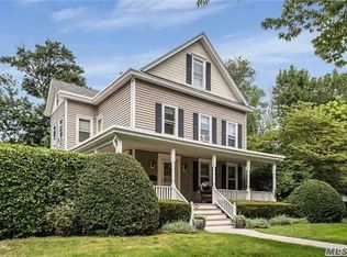 20 Locust Ave, Glen Head, NY 11545