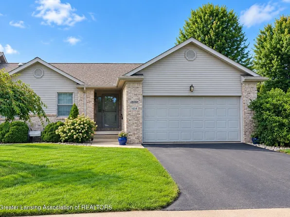 1058 Emerald Dr #49, Charlotte, MI 48813