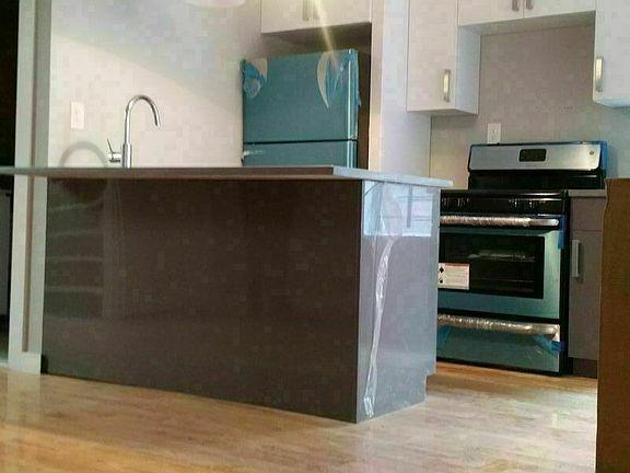 2nd image of 1601 Park Pl APT 2G