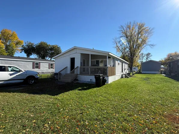 1003 2nd Ave E, West Fargo, ND 58078