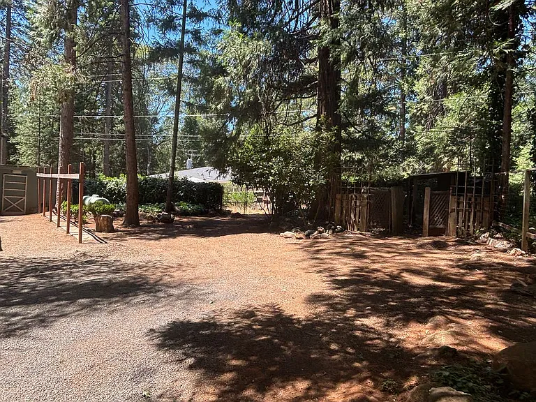 14737 Wildlife Dr — Photo 2