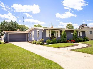 916 25th St, Monroe, WI 53566