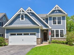 1611 W York Ln, Wheaton, IL 60187