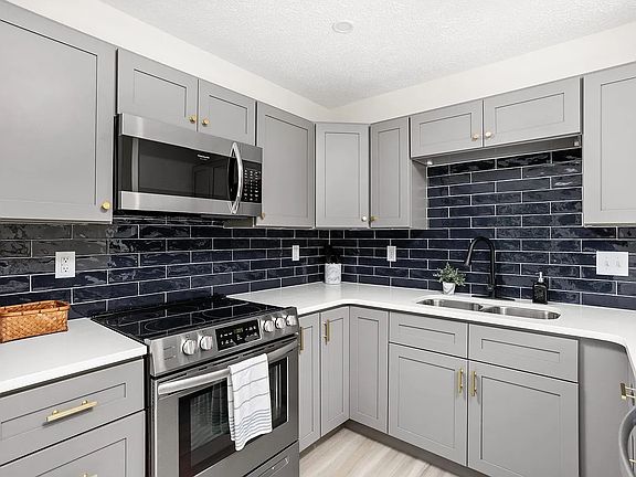 2nd image of 5131 Haverford Ave