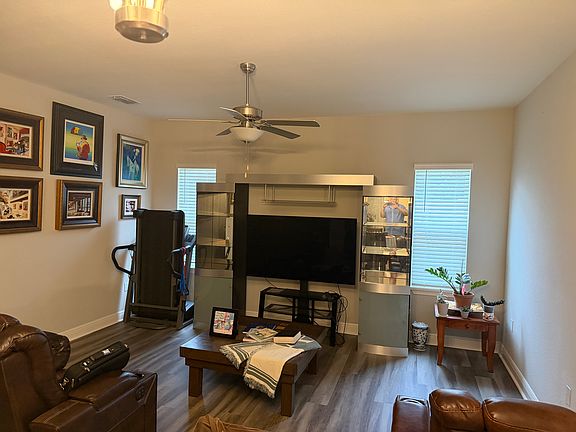 5th image of 237 Walkers Point Dr