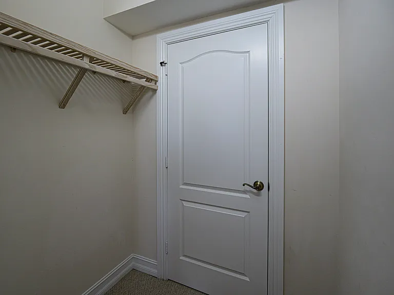 1965 Bridgepointe Cir #84 — Photo 31