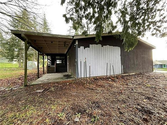 4th image of 949 Rowe Rd