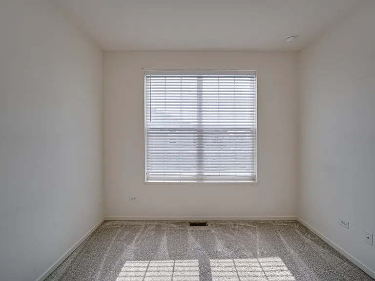 2945 Showplace Dr — Photo 18