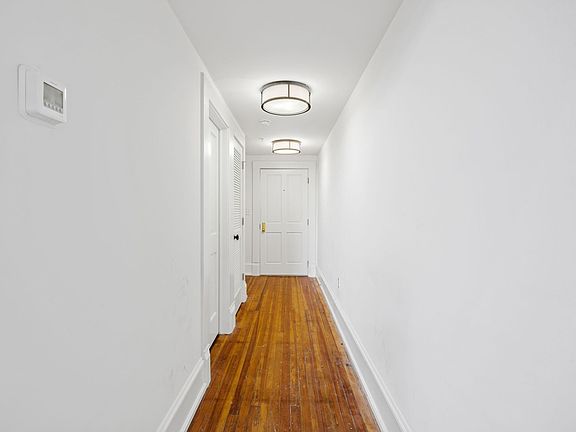 3rd image of 900 Saint James St #203