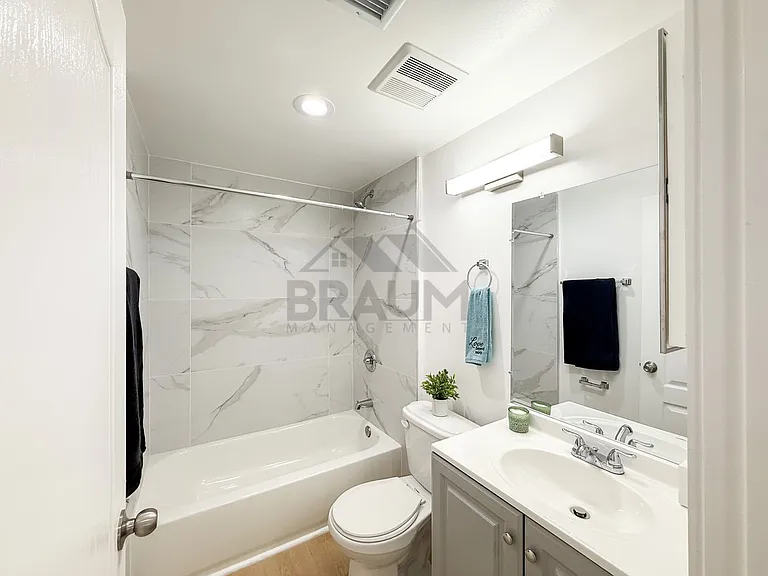 10849 Fruitland Dr — Photo 13