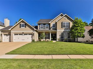 557 Autumn Bluff Dr, Ballwin, MO 63021