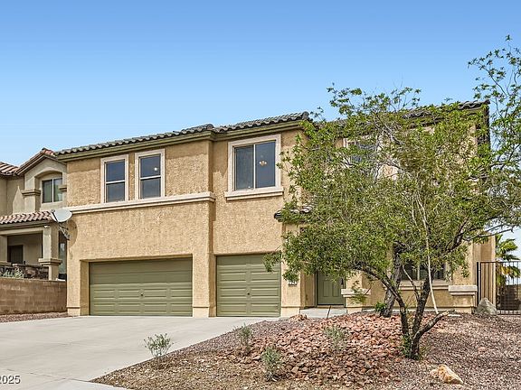 3rd image of 224 Pioneers Peak Ave