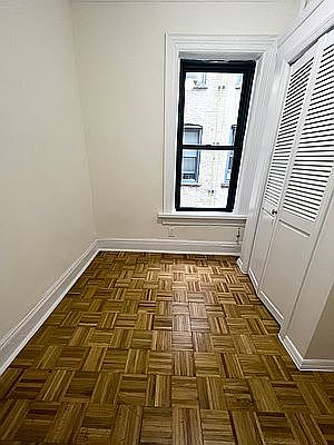 4th image of 264 6th Ave APT 17