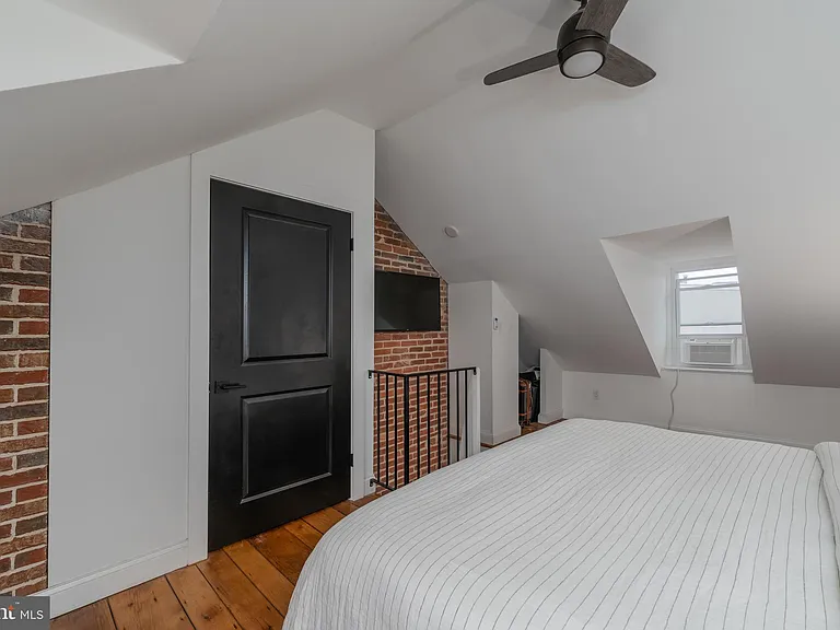 803 S Bond St — Photo 13