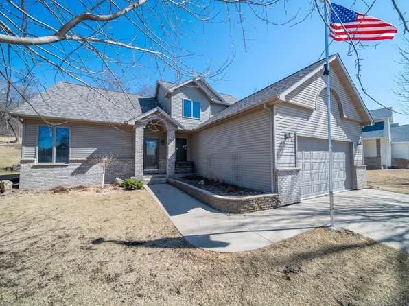 2260 Ponderosa Dr SW, Rochester, MN 55902