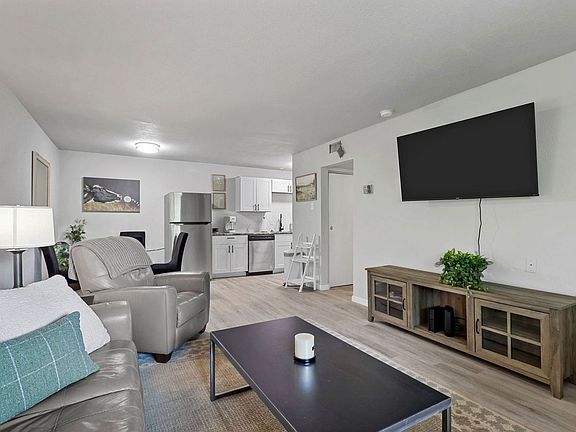 5th image of 316 N Carroll Ave #202