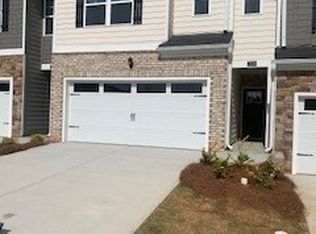1306 Aura Ln, Lawrenceville, GA