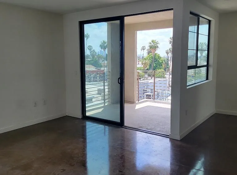 5420 Harold Way #306 — Photo 7
