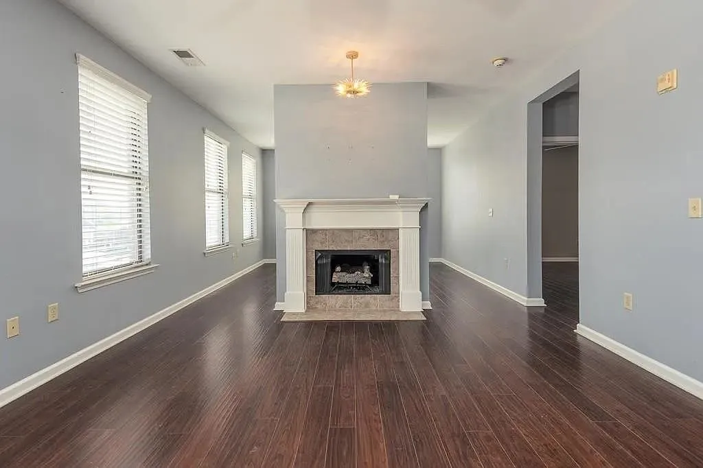 721 Litty Ct — Photo 4
