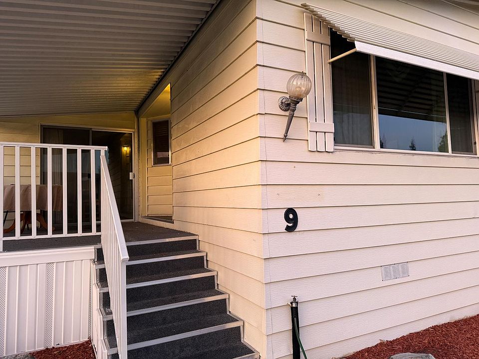 1st image of 9 Pina St