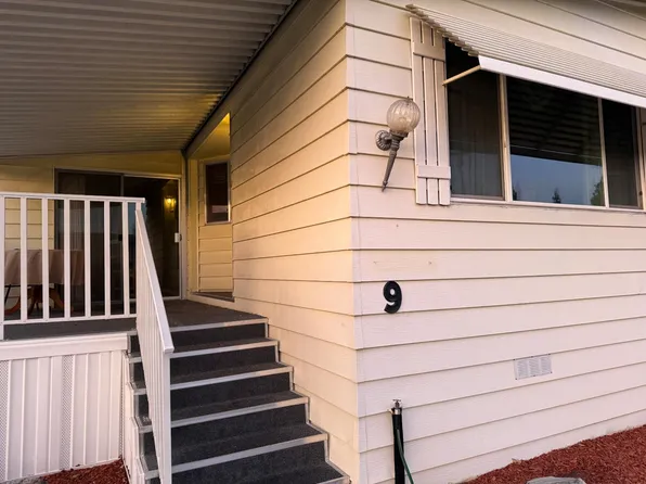 9 Pina St, Sacramento, CA 95828