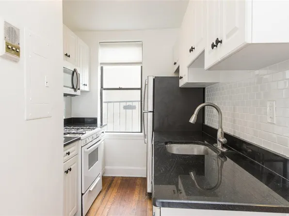 164 Ogden Avenue image 1 of 10