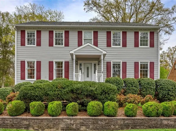 743 Ashview Dr, Winston Salem, NC 27103