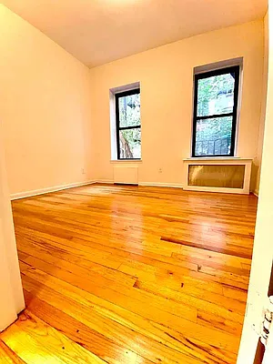 Rented by Bond New York | media 5