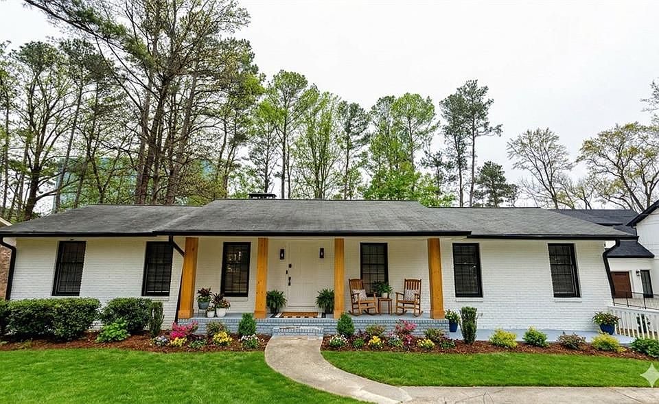 1st image of 1438 Oak Forest Ct NE