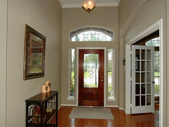 3rd image of 2607 Canyon Falls Dr