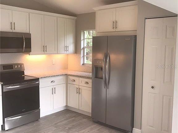 3rd image of 811 Montrose Dr Unit 203