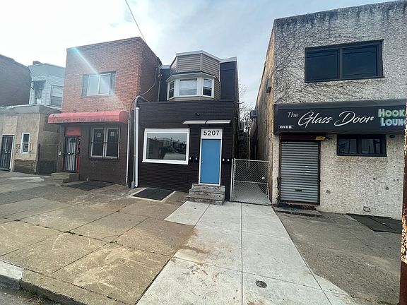 2nd image of 5207 Woodland Ave #1F
