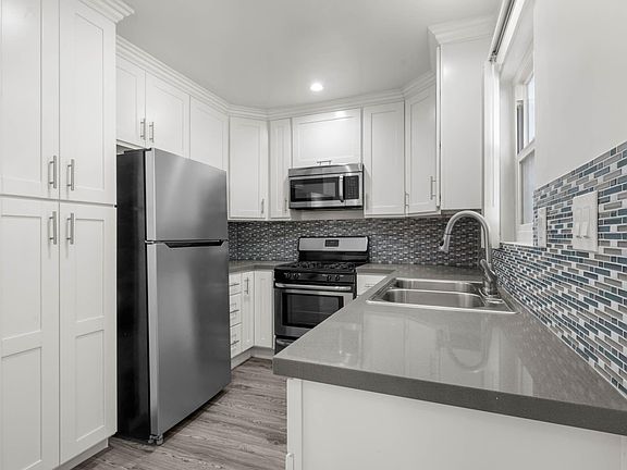 5th image of 3839 Los Feliz Blvd APT 203