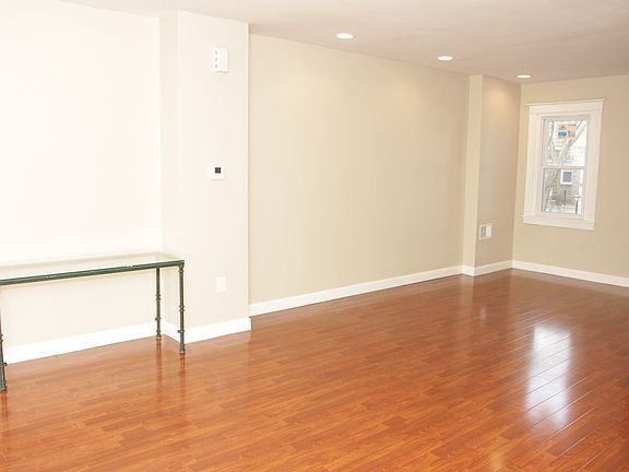 5th image of 5462 Morse St