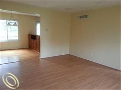 3rd image of 5789 King James Ln