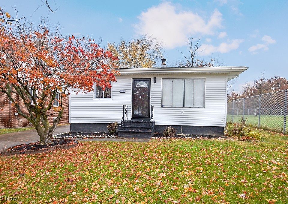 1st image of 16817 Chateau Ave