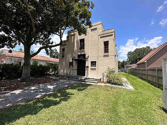 2nd image of 710 3rd St