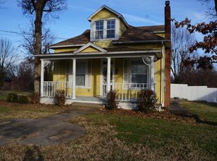 708 E Sycamore St, Monett, MO 65708