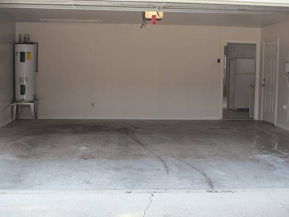 4th image of 3213 Lexington Dr